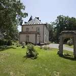 Hotel Chateau De La Richerie - Proche Puy Du Fou 2*