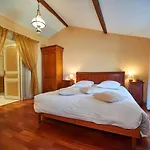 Hotel Chateau De La Richerie - Proche Puy Du Fou 2*