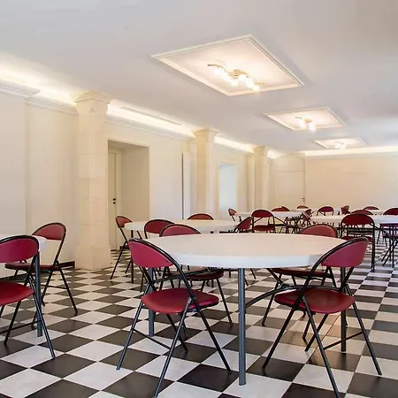 Hotel Chateau De La Richerie 2*
