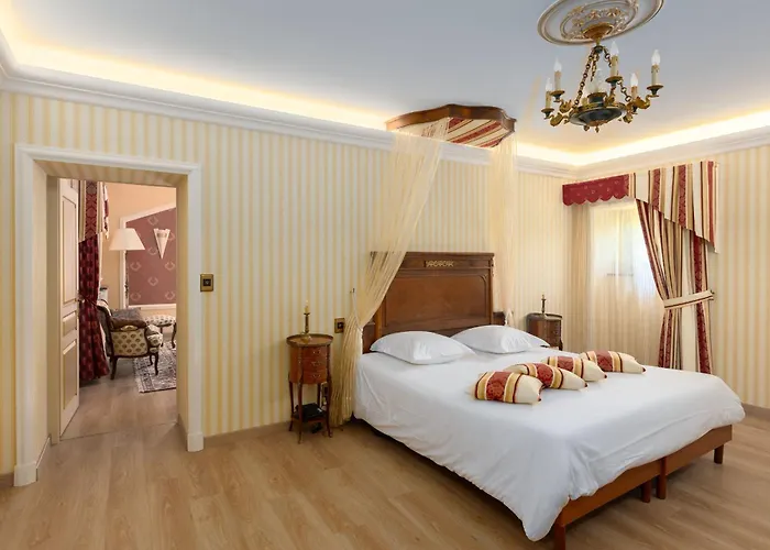 Chateau De La Richerie - Proche Puy Du Fou 2*