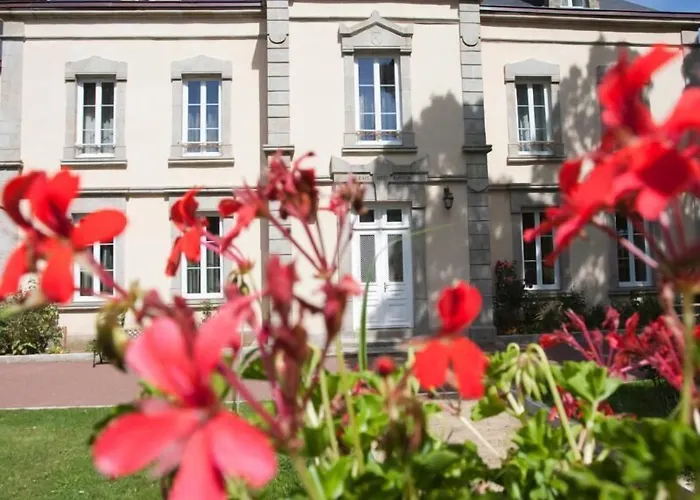 Hotel Chateau De La Richerie - Proche Puy Du Fou 2*